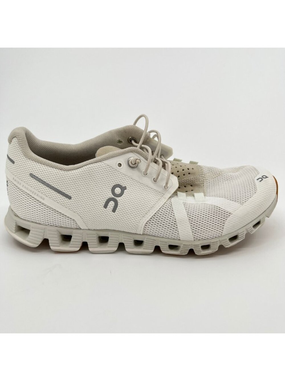 On Cloud 5 Womens Size 7 Beige Gray Athletic Running Walking Shoes Sneakers